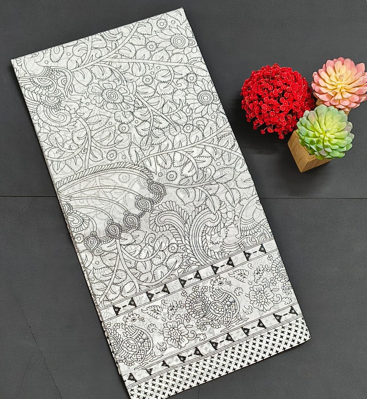 Kalamkari Cotton Saree – Monochrome Print Saree