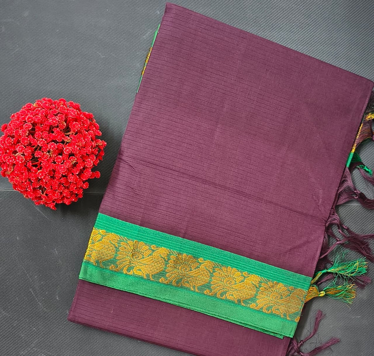 Cotton Sarees – Solid Color Saree with Zari Border