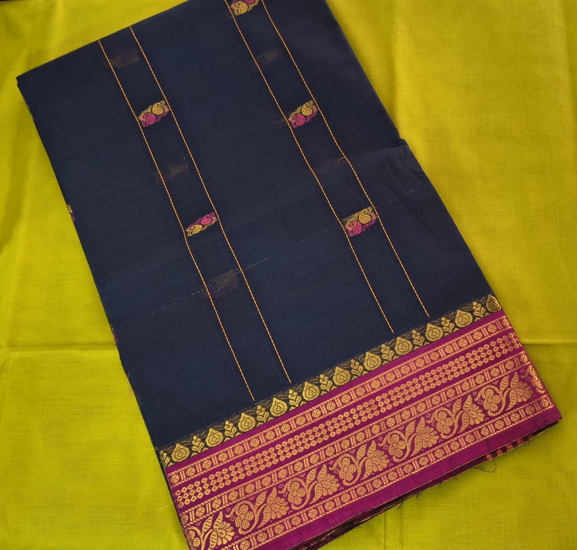 Sungudi Cotton Saree with Blouse – Checked Saree