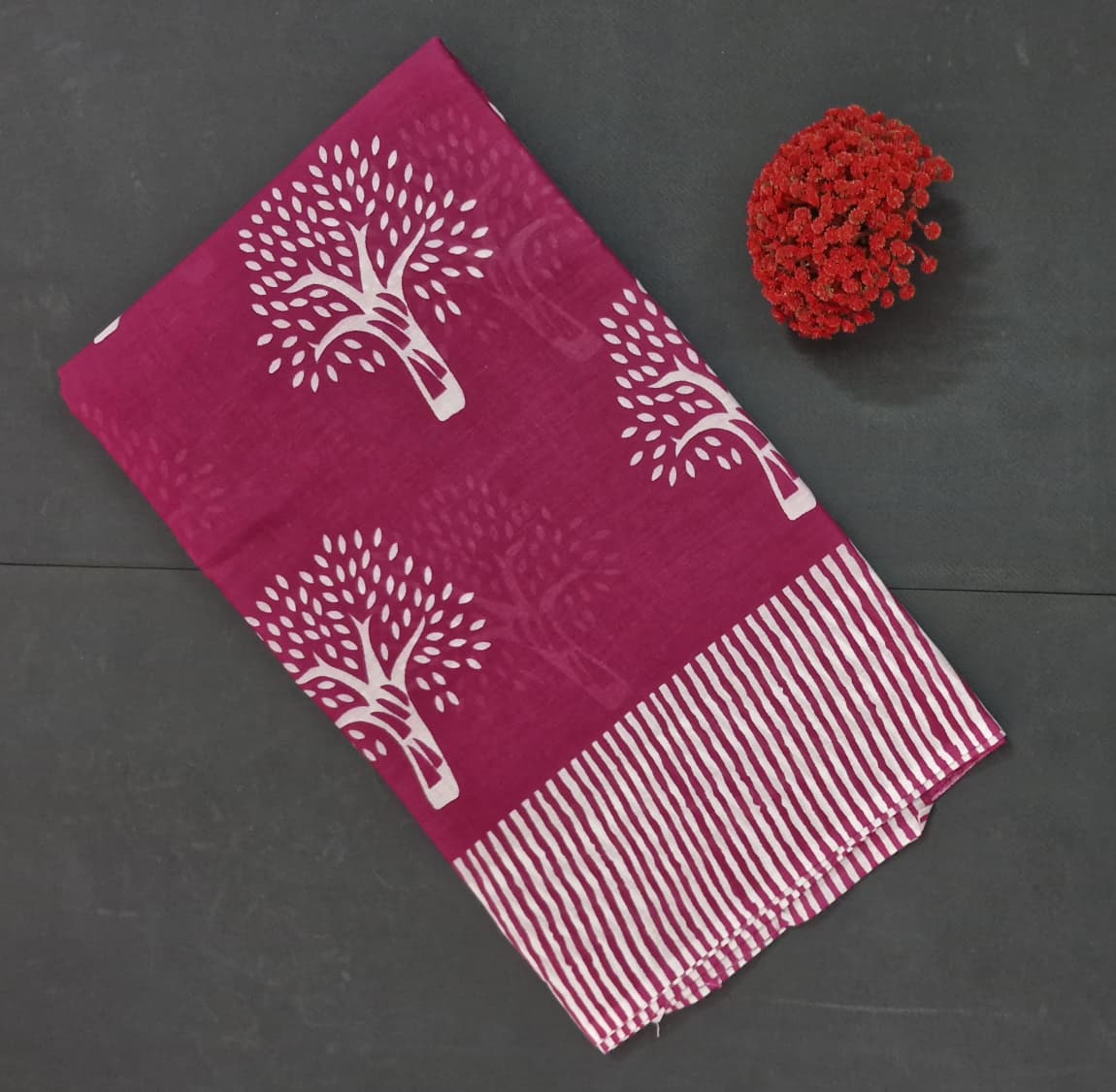 Malmal Cotton Saree – Tree of Life Print with Striped Border