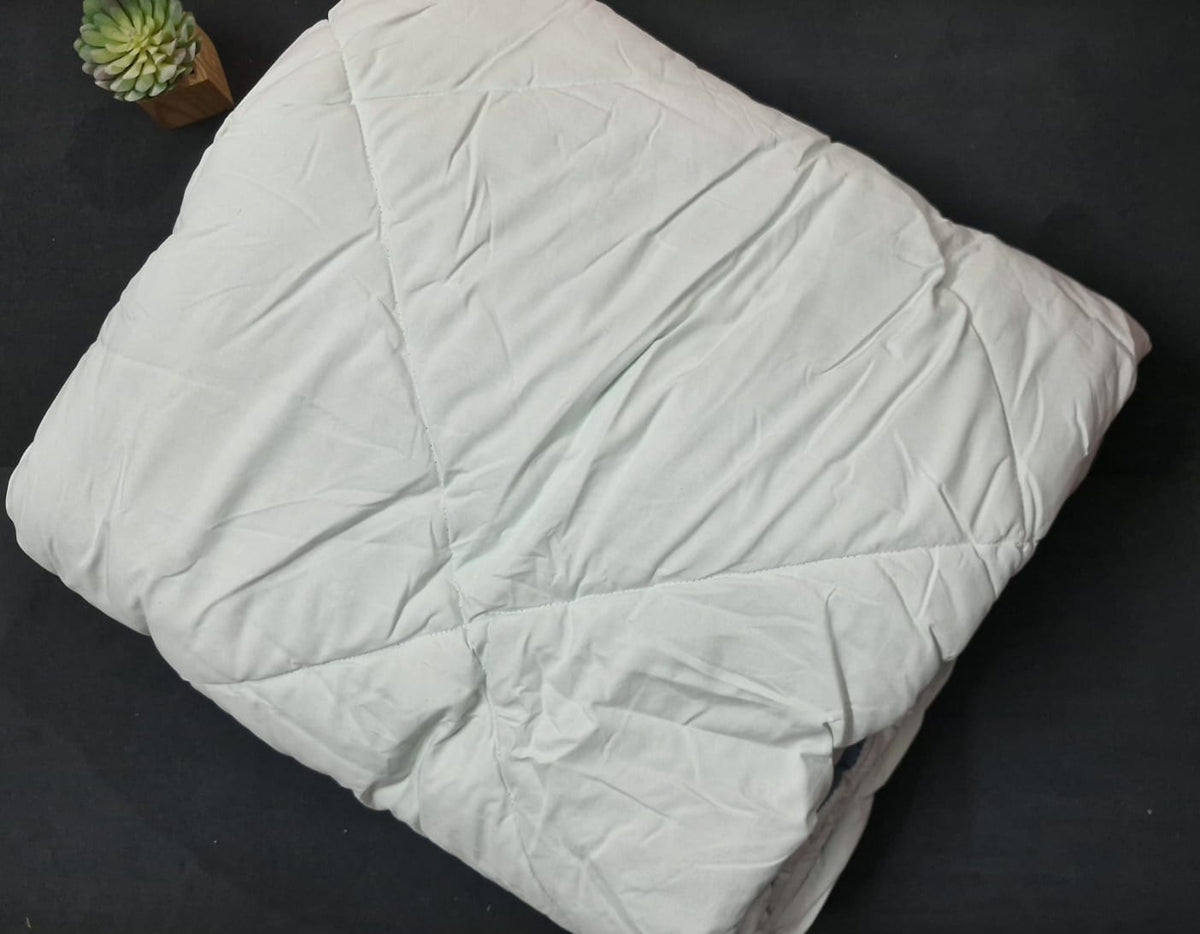 COMFORTER/AC BLANKET  (KING SIZE)
