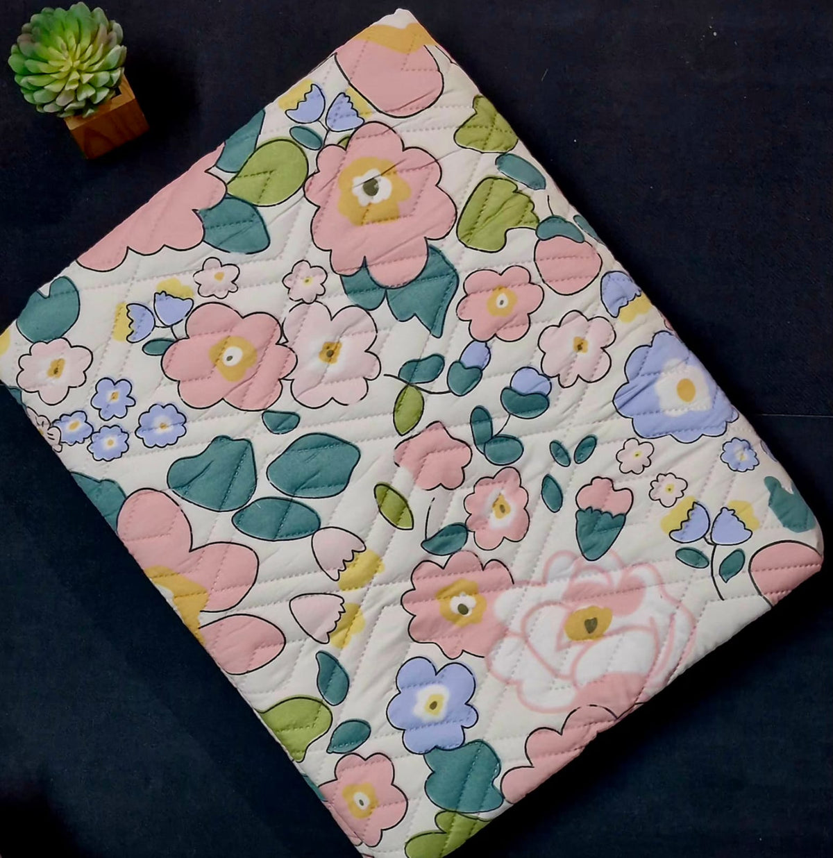 Lightweight Reversible Floral Microfiber Quilt for AC Rooms