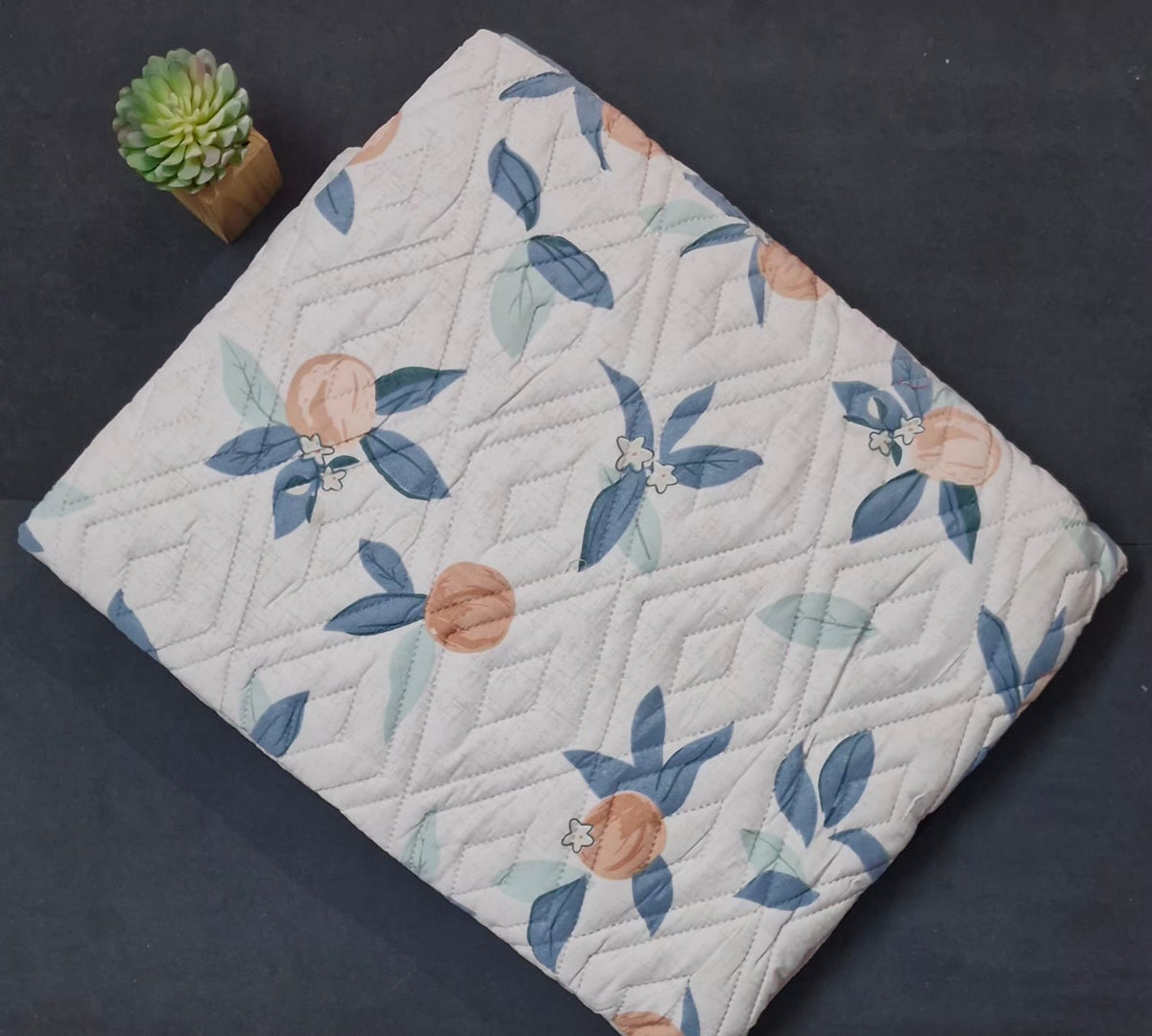 Lightweight Reversible Floral Microfiber Quilt for AC Rooms